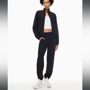 NWOT TnaMOVE™ Brisk Jogger